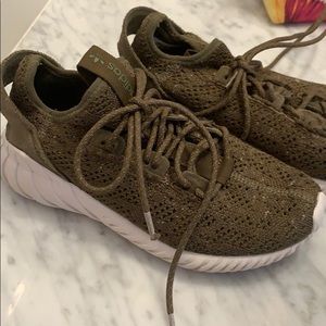 hunter green adidas shoes